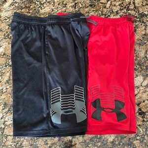 Excellent Condition!  Boys Under Armour Shorts Size Large